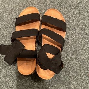 black platform sandals